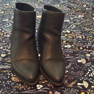 a.n.a Black Ankle Booties with Sleek Design